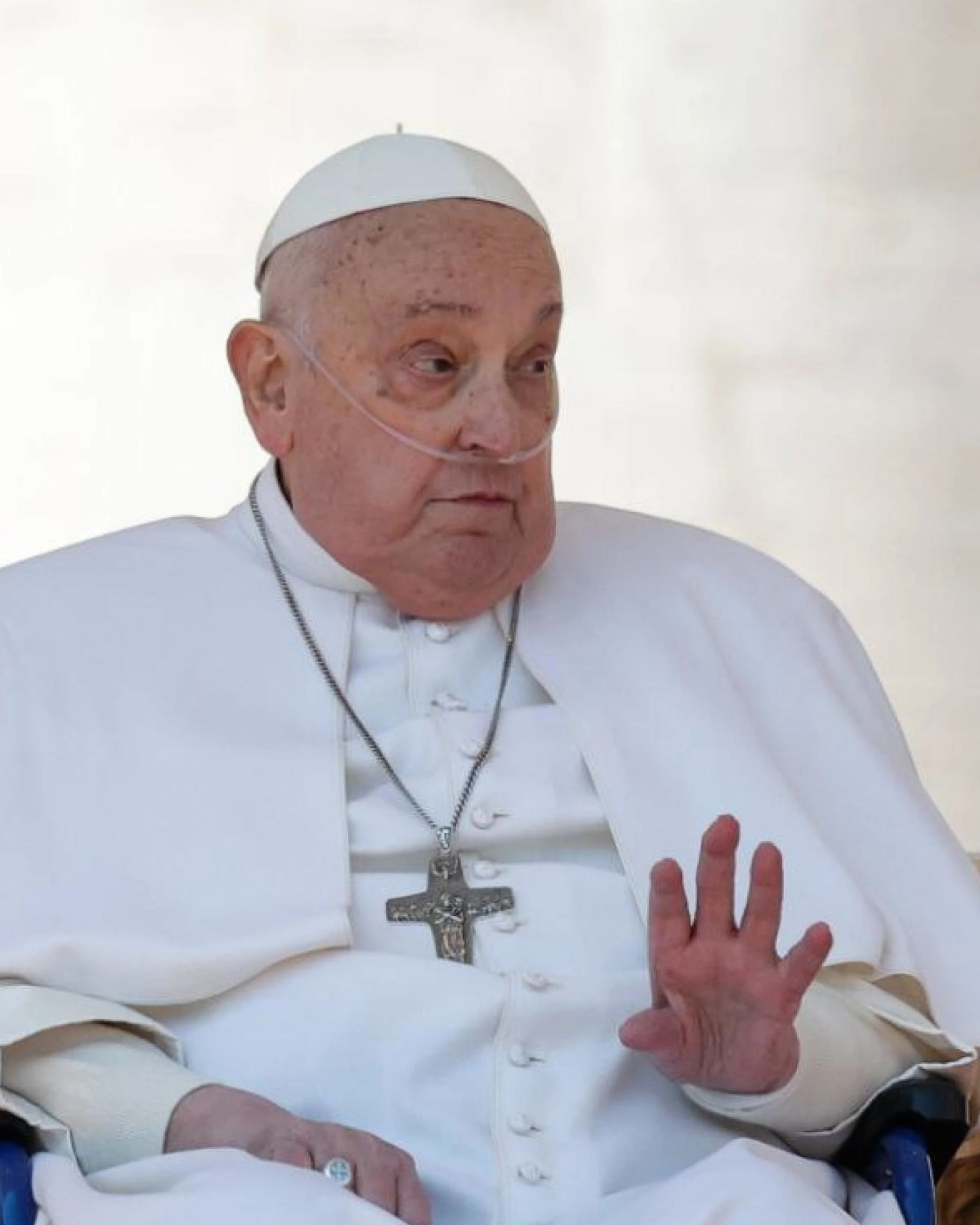 Papa Francesco è morto: "Tornato alla casa del Padre"