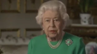 Regina Elisabetta, il discorso storico sul coronavirus: "Siamo in un tempo sconvolgente, verranno giorni migliori"