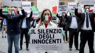 Giorgia Meloni, la manifestazione del 2 giugno: "Ho scritto a Salvini, non mi ha risposto". Un caso nel centrodestra?