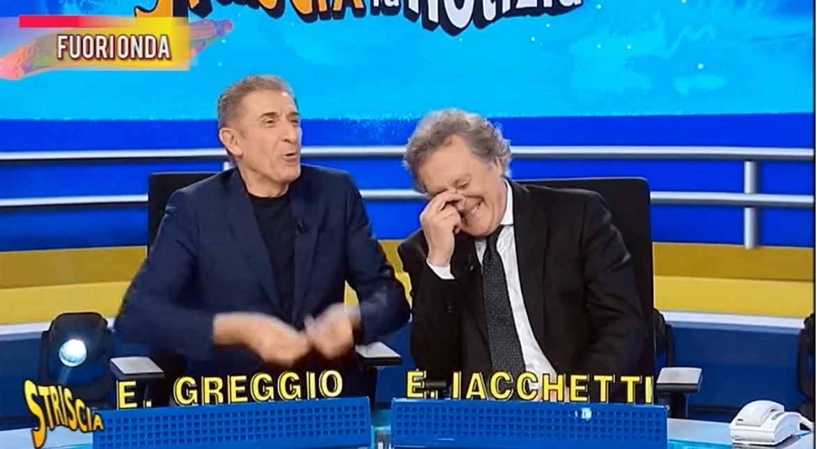 Striscia la Notizia, 3 minuti di delirio: Greggio e Iacchetti quasi collassano dal ridere, fuori onda storico