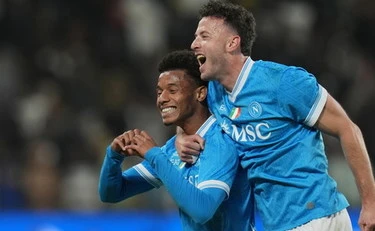 Supercoppa al Napoli: David Neres show, 2-0 al Bologna