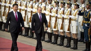 Russia, Xi in visita da Putin. "Di cosa discutono", un grave sospetto
