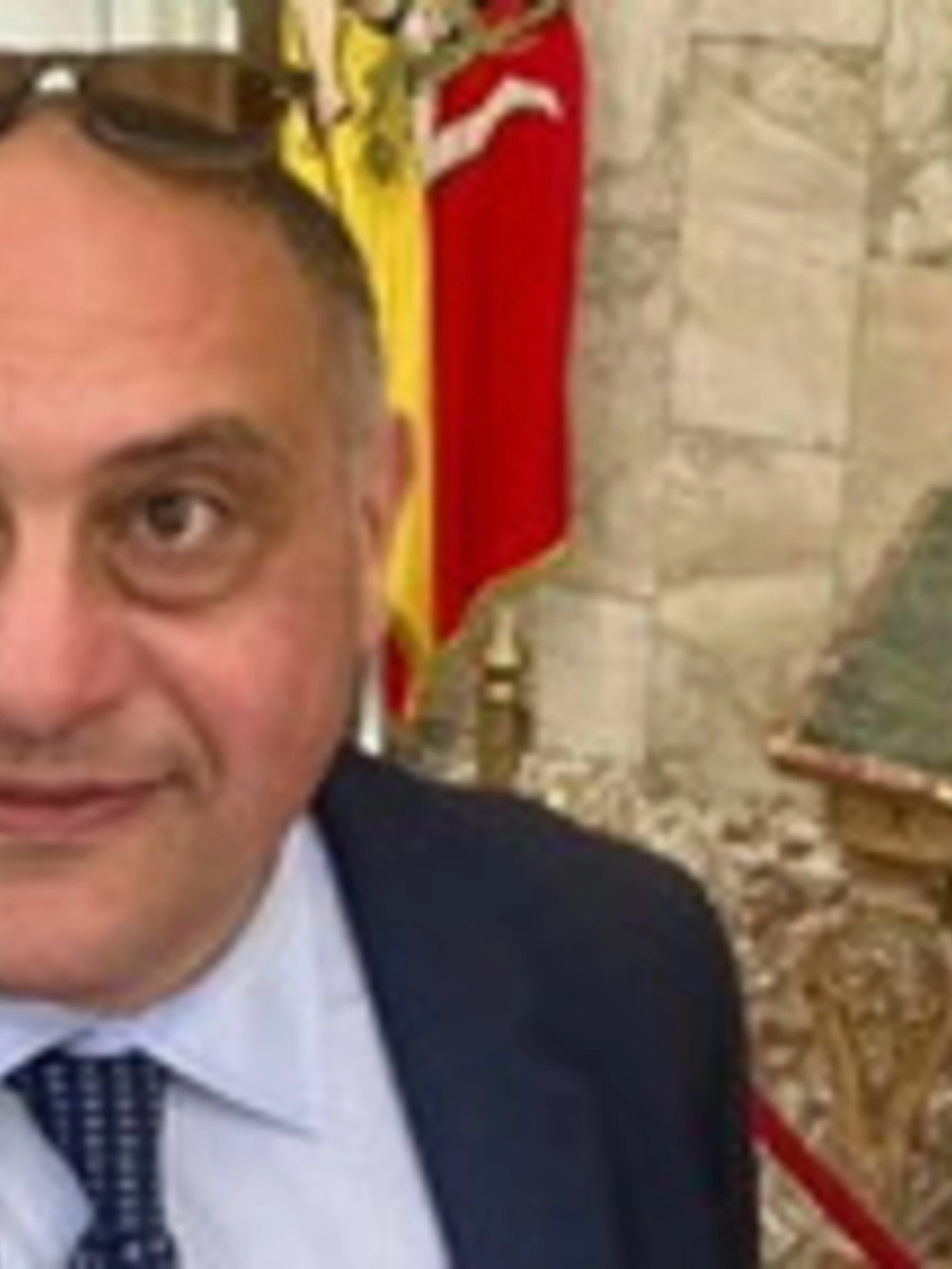 Valverde, sindaco pestato, esplode il caso: "Ho un occhio nero"