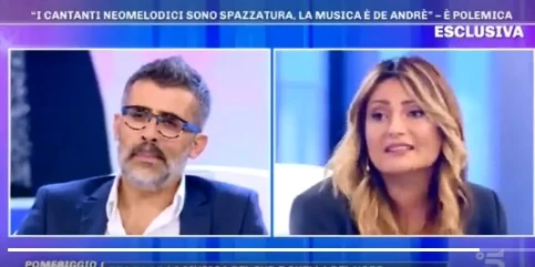 Pomeriggio 5, l'ex sindaco di Castel Volturno massacrato dalle cantante neo-melodiche: rissa in tv
