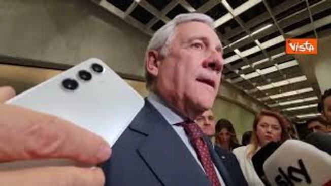 Tajani: Gli ucraini decideranno in che modo fare la trattativa con la Federazione russa
