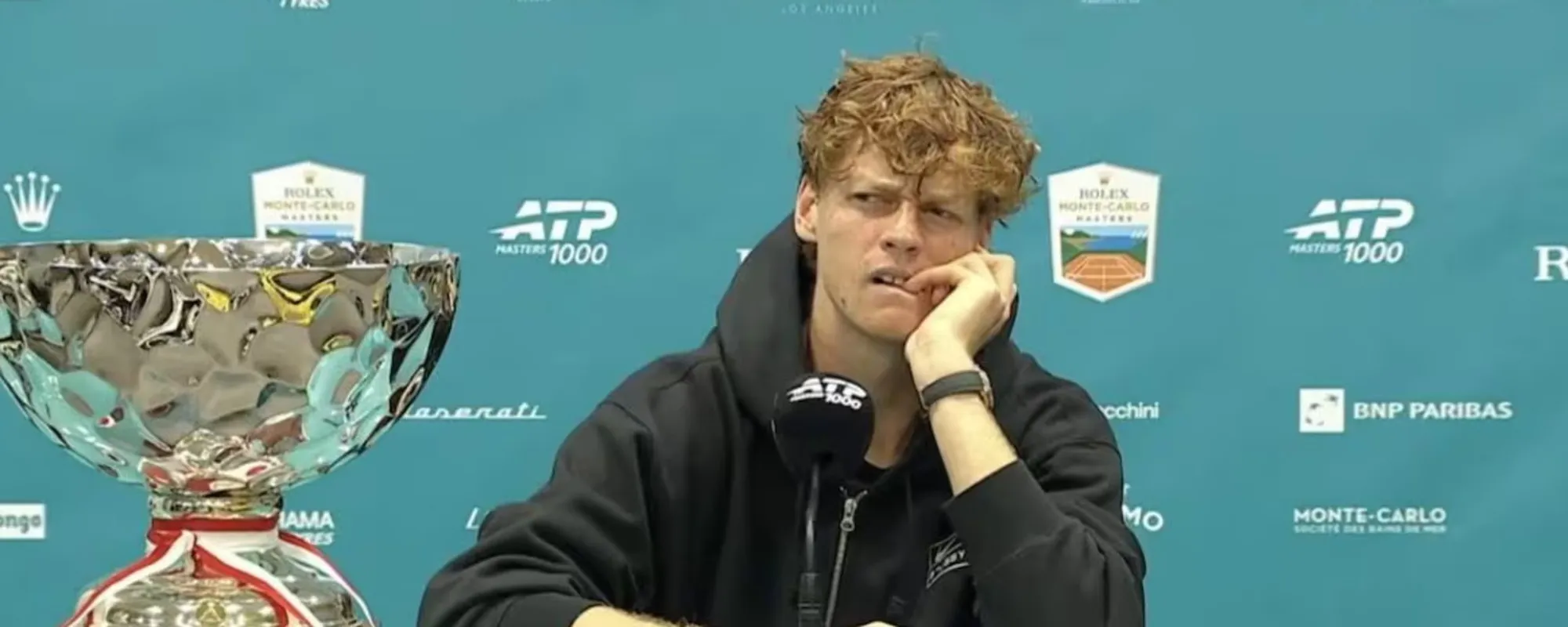 "O no?": Sinner spiazzato dopo la domanda sull'Inno di Mameli