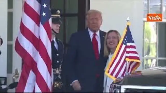 Leggi l'articolo: Meloni alla Casa Bianca nell'aprile 2025, la stretta di mano con Trump ARCHIVIO