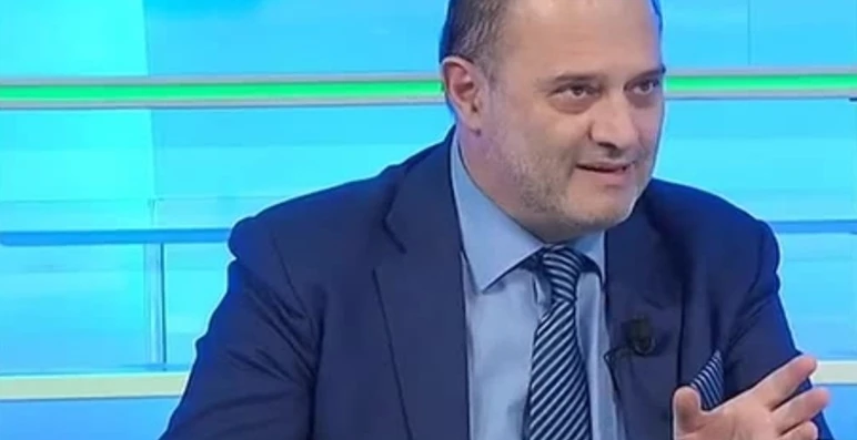 Franco Bechis sugli applausi a Sergio Mattarella alla Scala: "Il pubblico? Assemblea del Pd più radical chic"