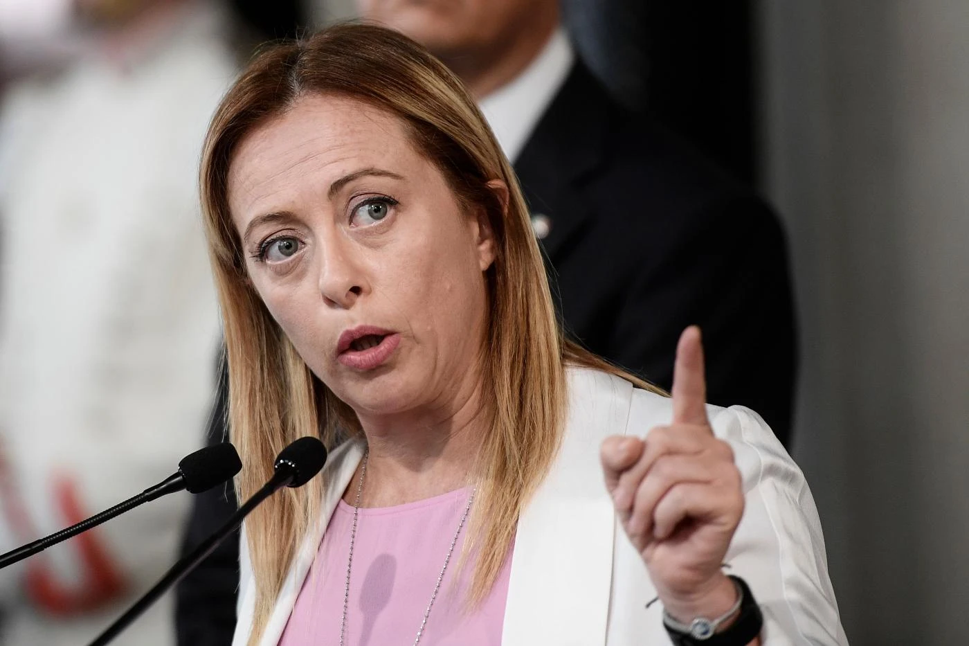 Meloni sugli insulti alla Bellanova: "Ci sono abituata, ma essendo donna di destra, non ricevo solidarietà"