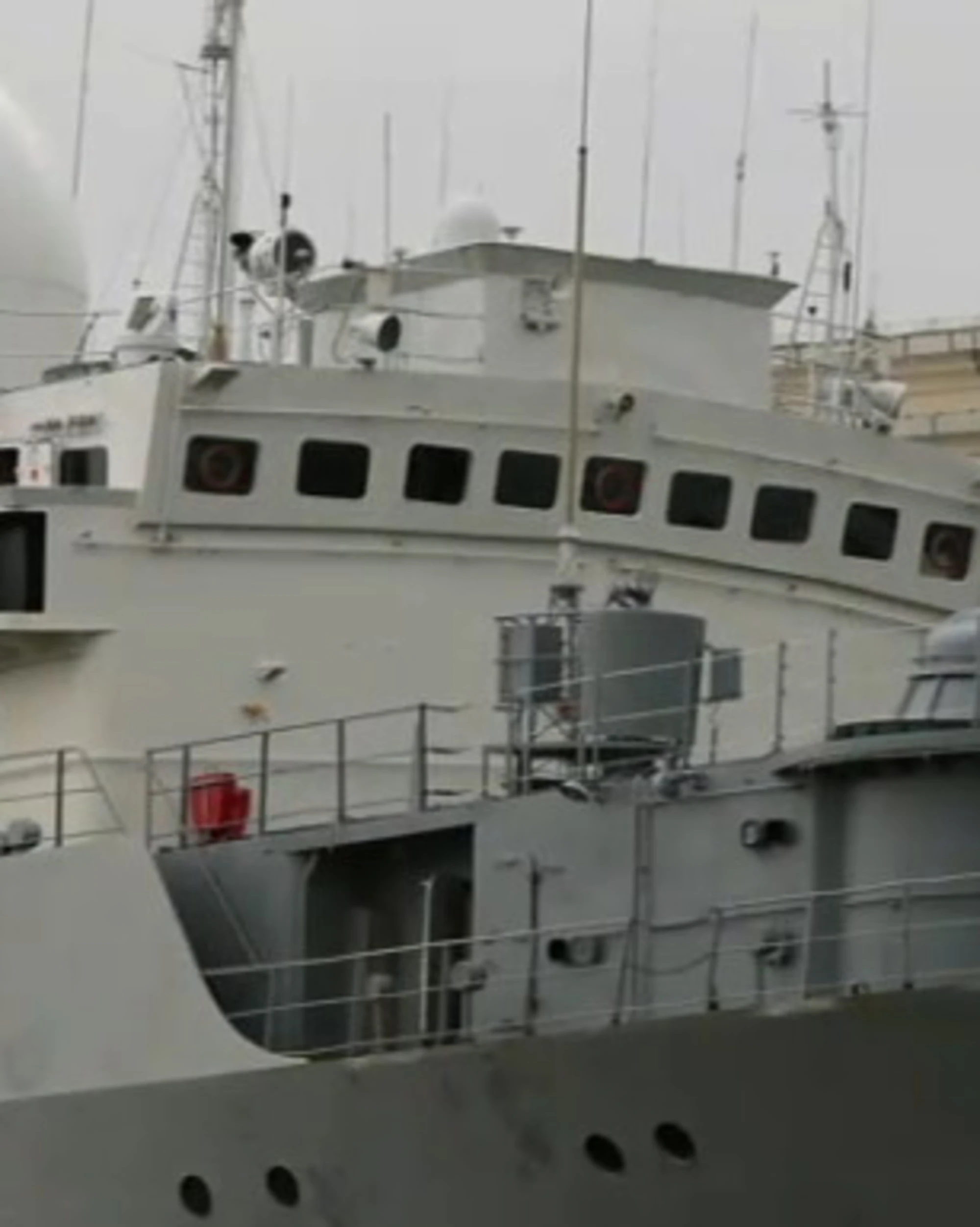 Russia, la nave Viktor Leonov avvistata nel Mediterraneo: sospetti spionaggio