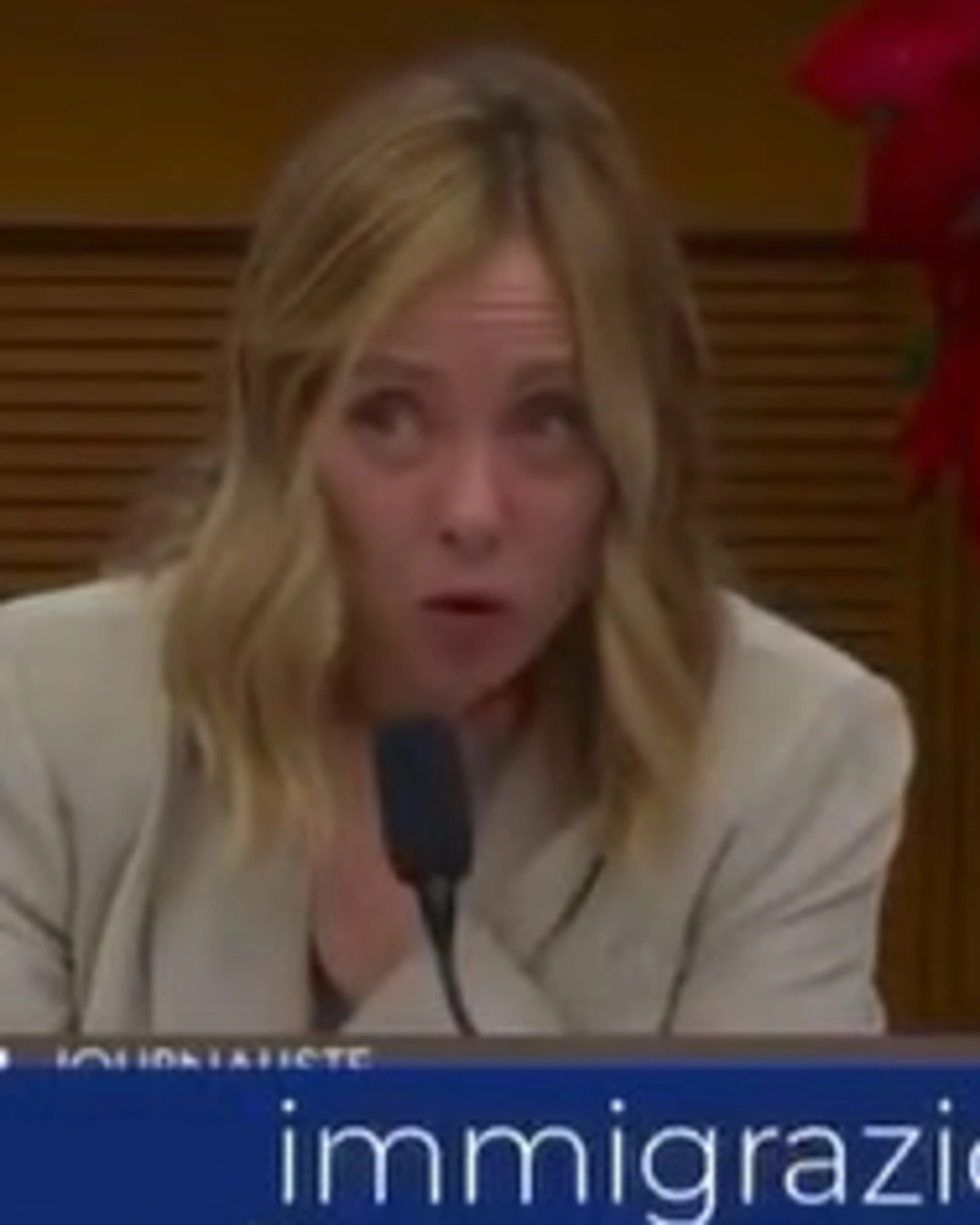 Giorgia Meloni, questo servizio sulla tv francese: fegati rossi spappolati
