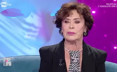 Corinne Clery spiazza tutti: "Mi sposo un gay"