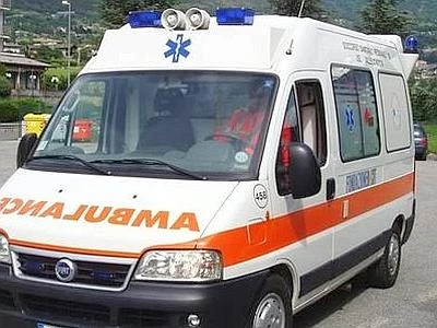 Ragusa, bidello spara a insegnante: la donna è gravissima