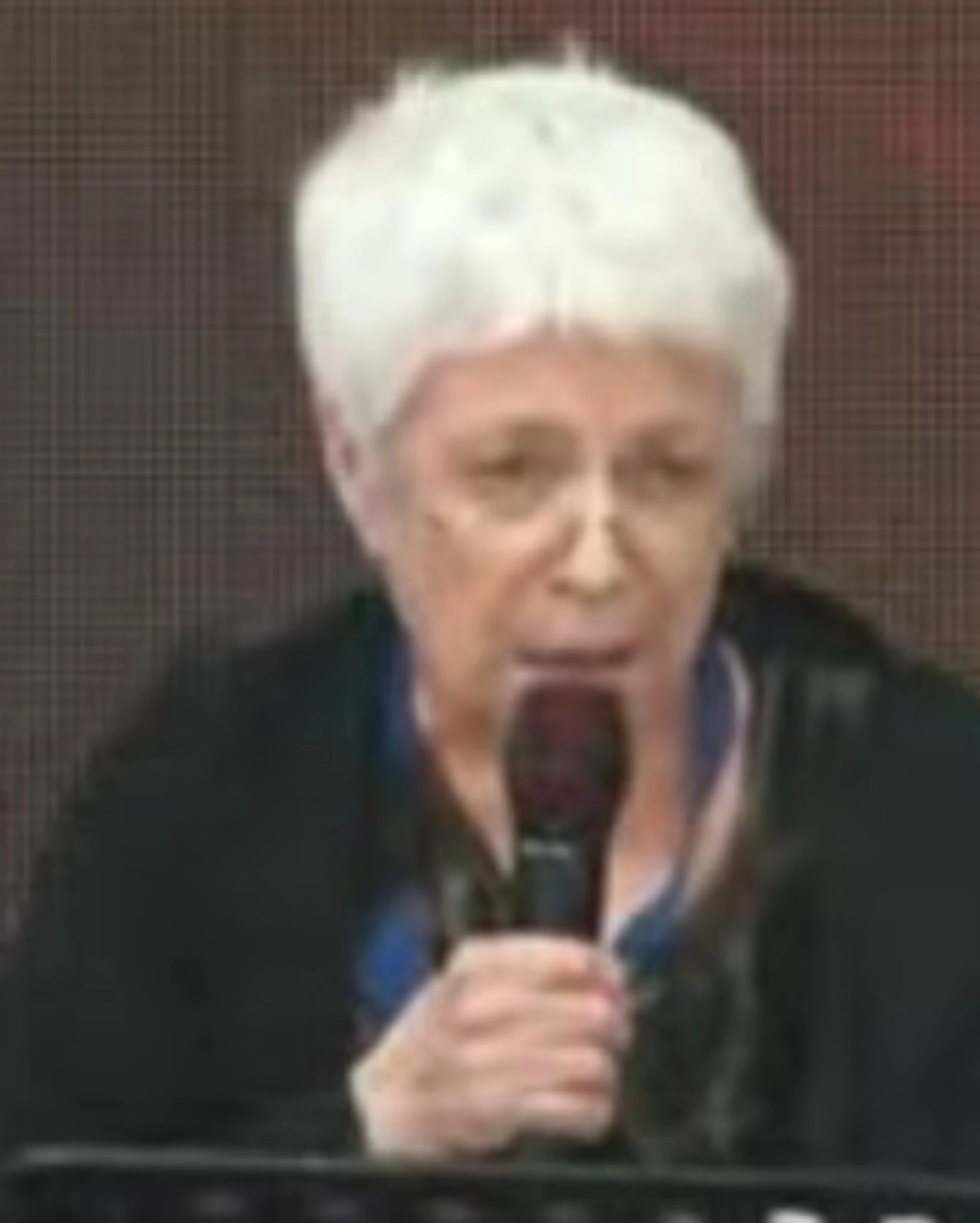 M5s, Barbara Spinelli cita dal palco il Pd? Bordate di fischi