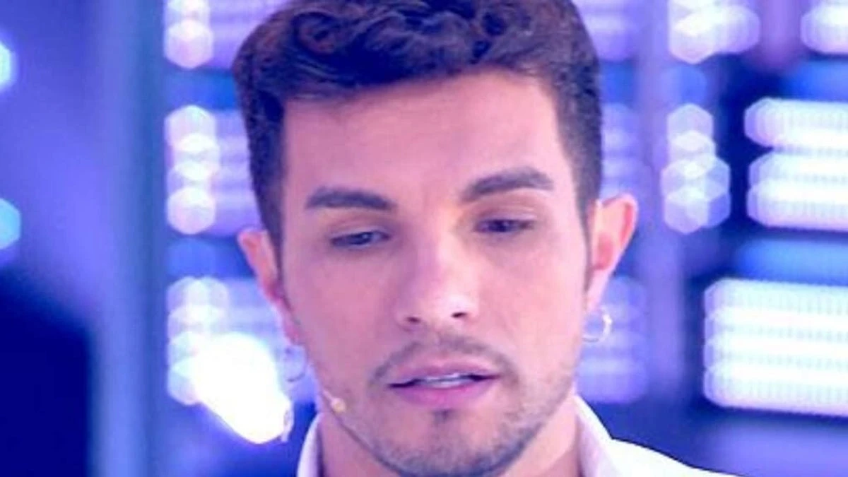 Marco Carta, il tremendo sospetto di Selvaggia Lucarelli: "Cosa c'è davvero dietro"
