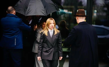 Giorgia Meloni "cagna": orrore islamico, l'intercettazione scuote l'Italia