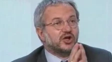 Claudio Borghi, l'Italia cede sul Mes? "Accordo schifoso, il M5s chieda la testa di Gualtieri"