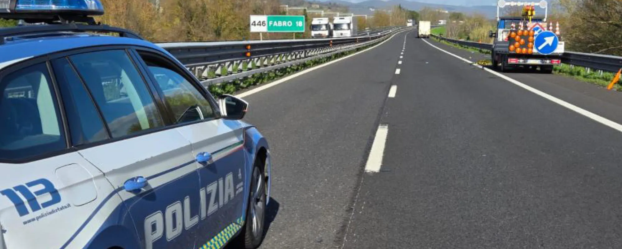 Neonata rapita ritrovata sull’A1 a Firenze: chi c'era in auto con lei