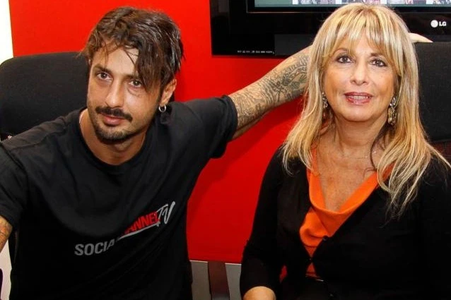 Nina Moric e Belen Rodriguez, unite nell'operazione "salva Corona"