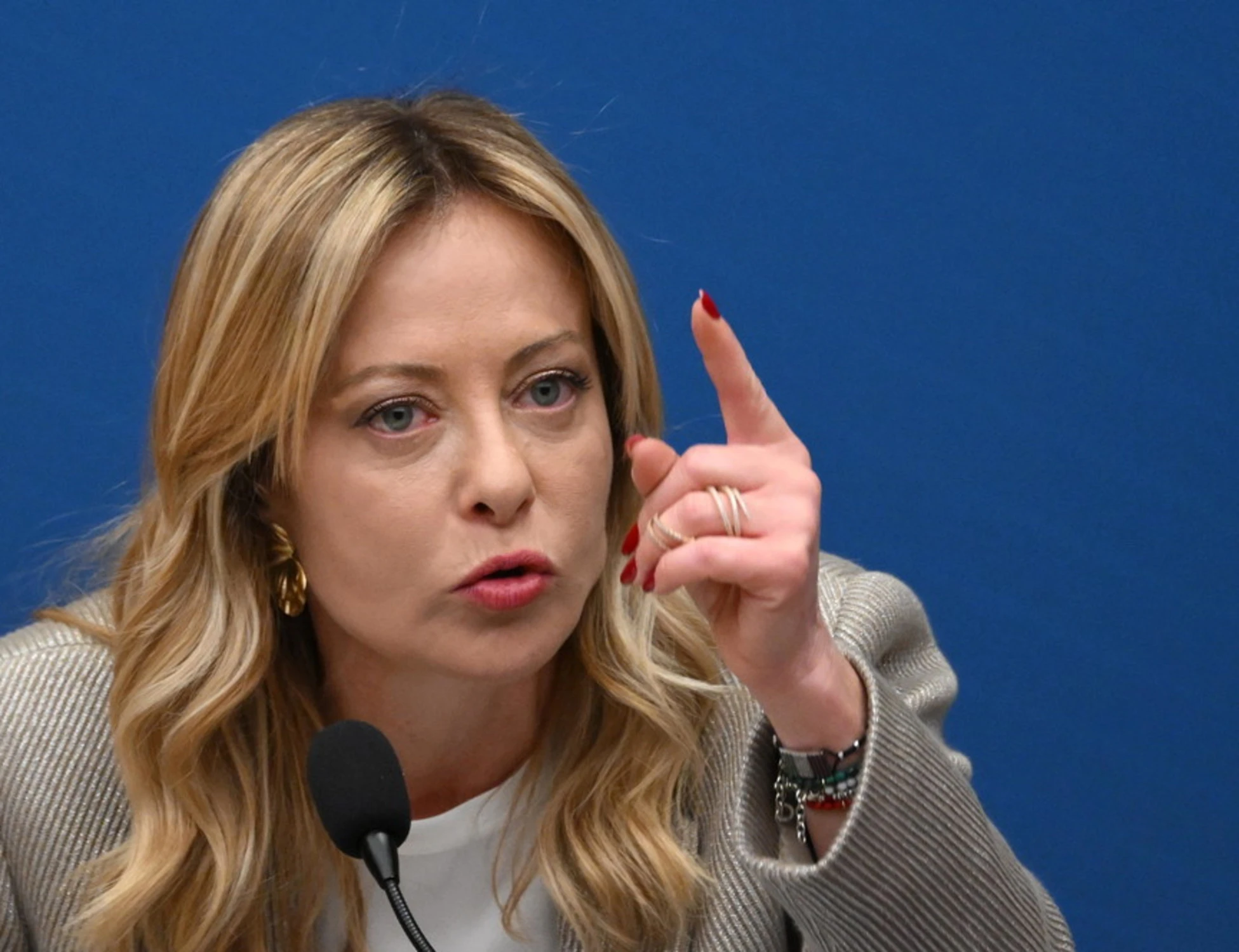 Crans-Montana, Jacques Moretti scarcerato? Meloni: "Sono indignata"