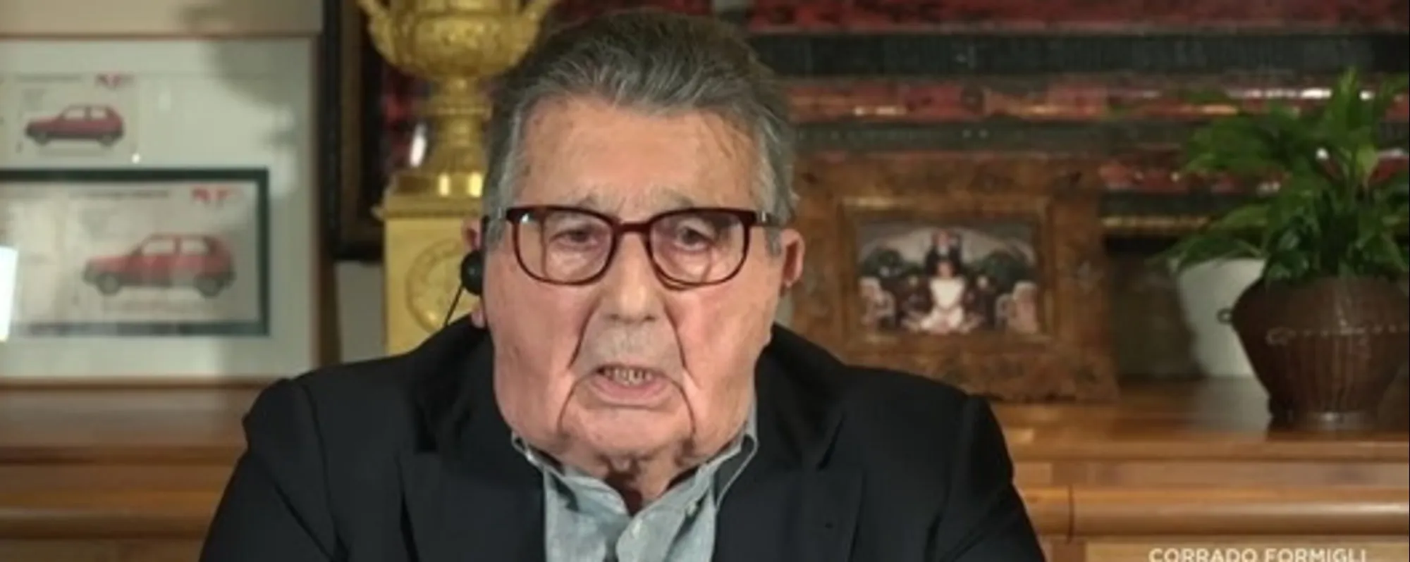 "Accuse volgari a Meloni". Ira di FdI per questo video di De Benedetti