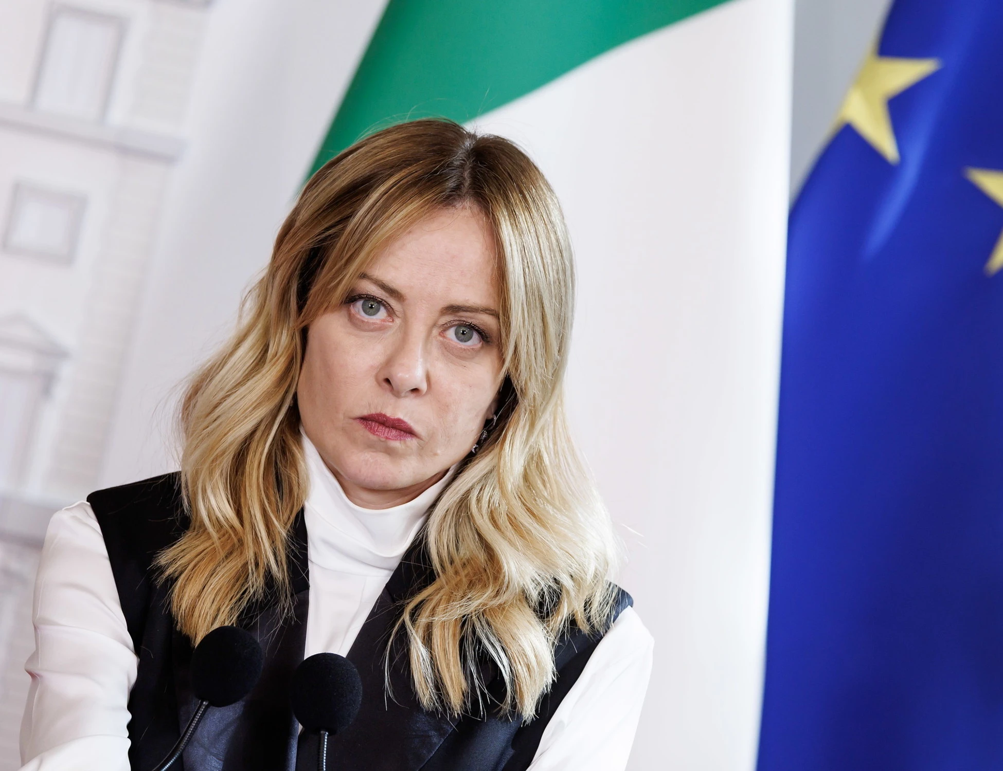 Giorgia Meloni replica a Trump: "L'Italia ha sempre mantenuto i suoi impegni"