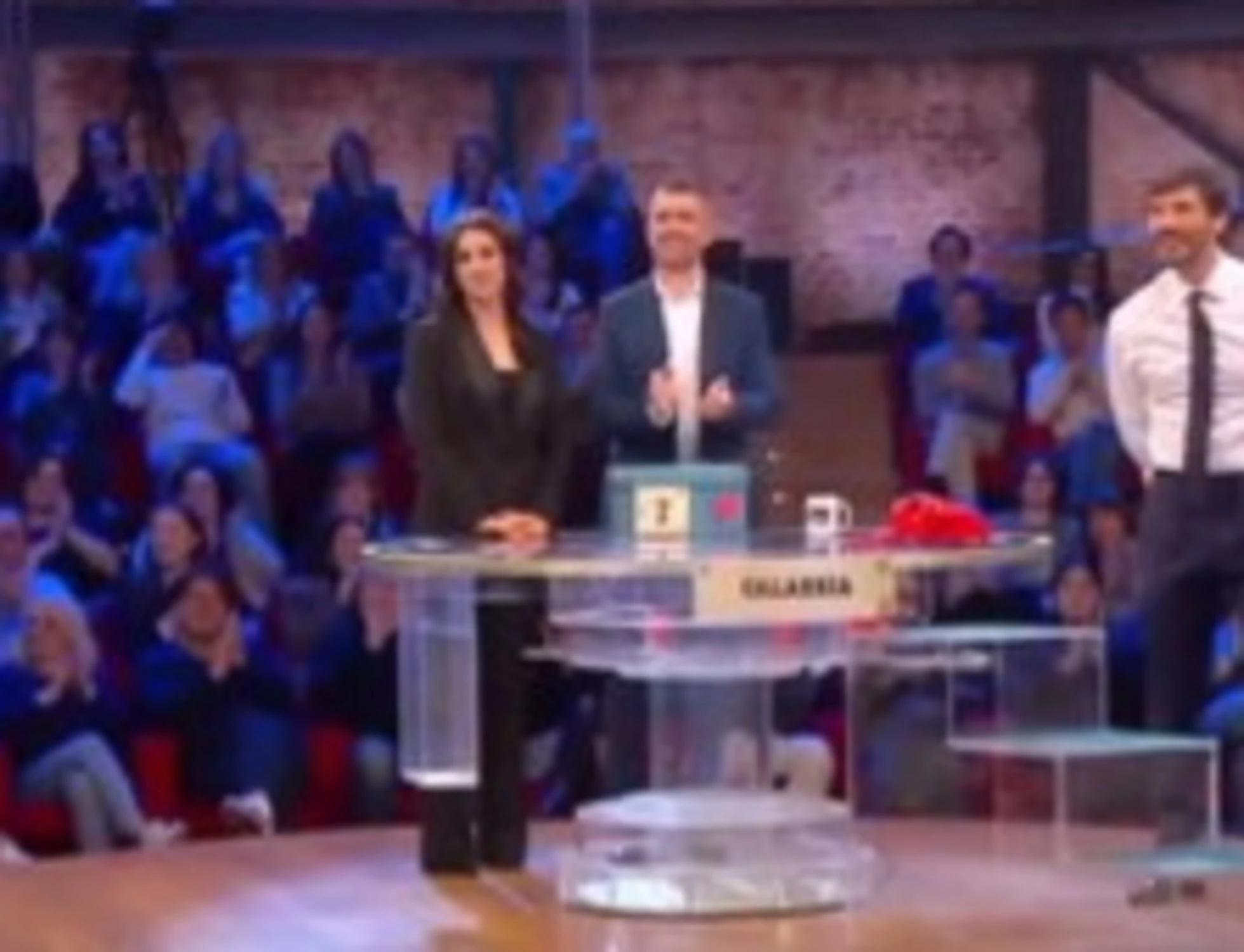 Affari tuoi, rivolta contro Antonio: "Dopo questa basta"