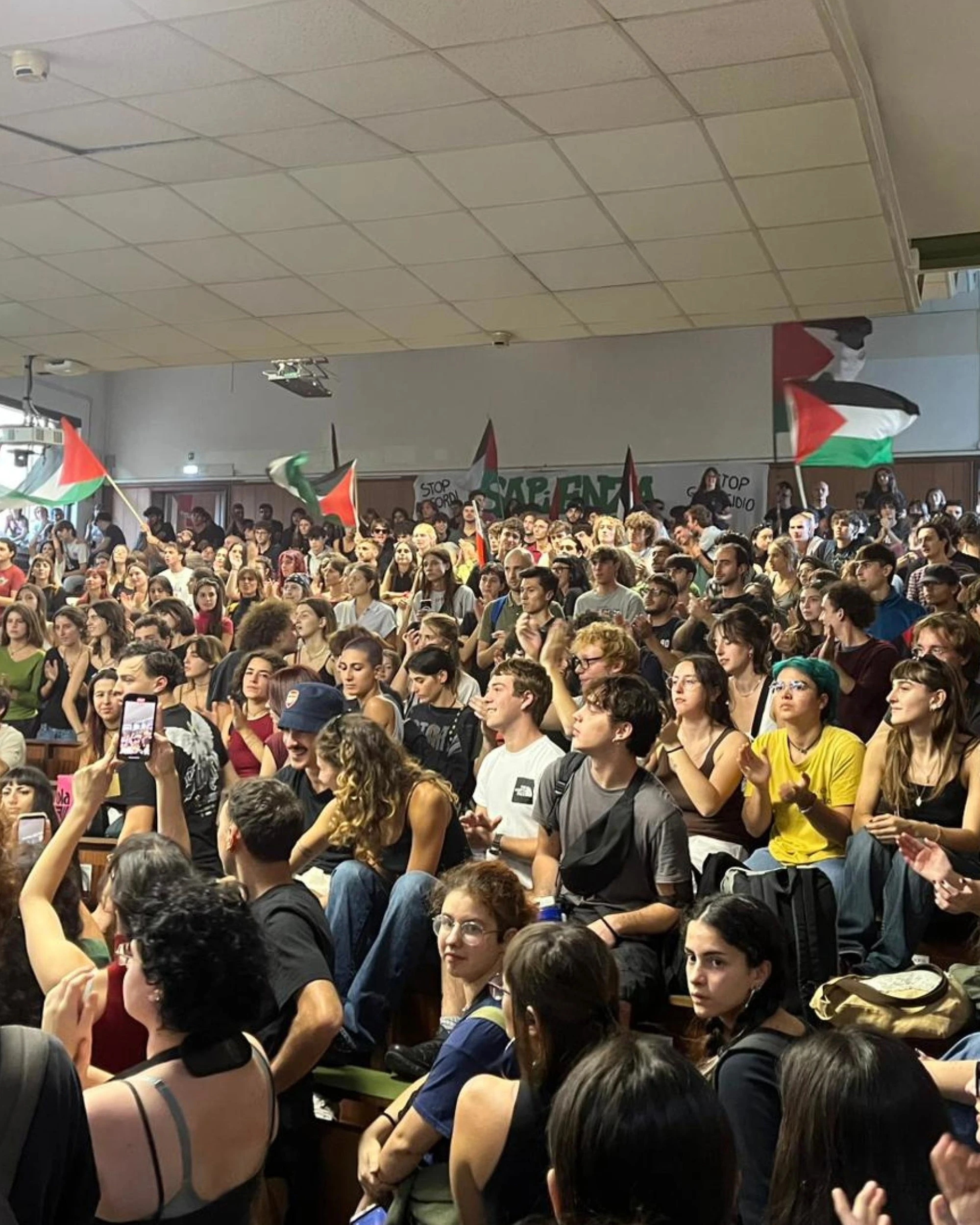 L'antisemitismo ormai viene con orgoglio: aggressioni, insulti, blocchi