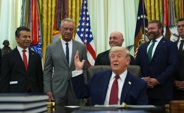 Iran, la guerra nel Golfo in diretta: Trump con Israele, "grande alleato a differenza di altri"