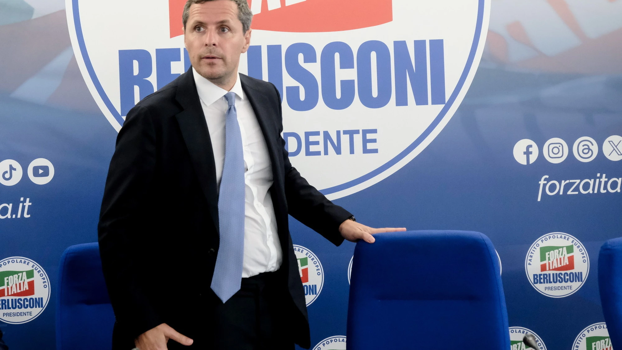 Matteo Perego, chi è il candidato per Milano cresciuto tra il Cav e Armani