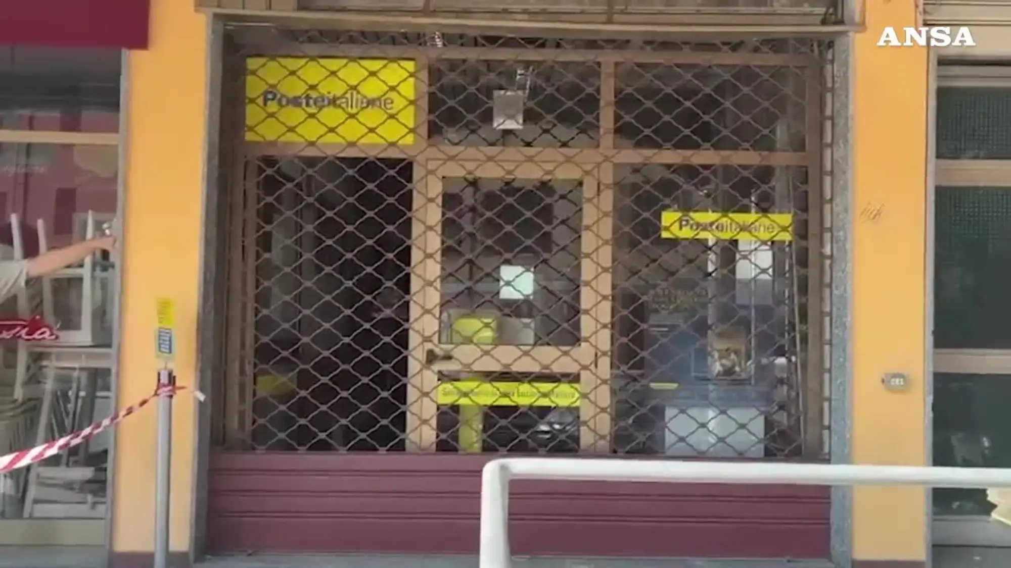 Doppio colpo a San Giuliano Milanese, fatti saltare gli Atm di banca e Poste