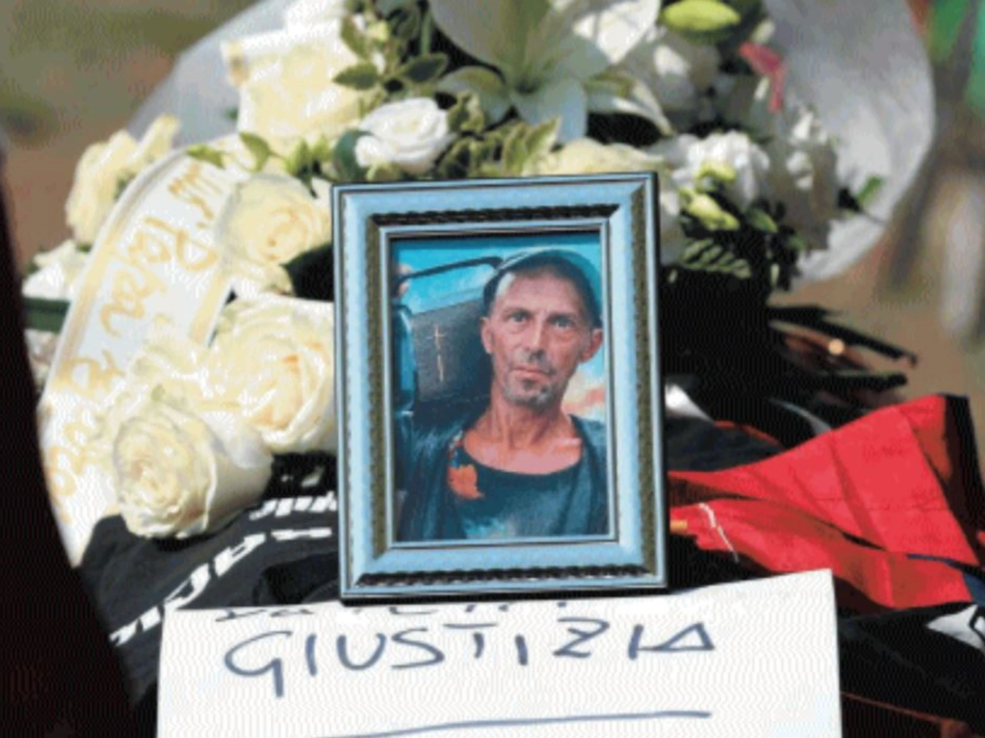 Adesso i maranza uccidono: pestato a morte al parcheggio