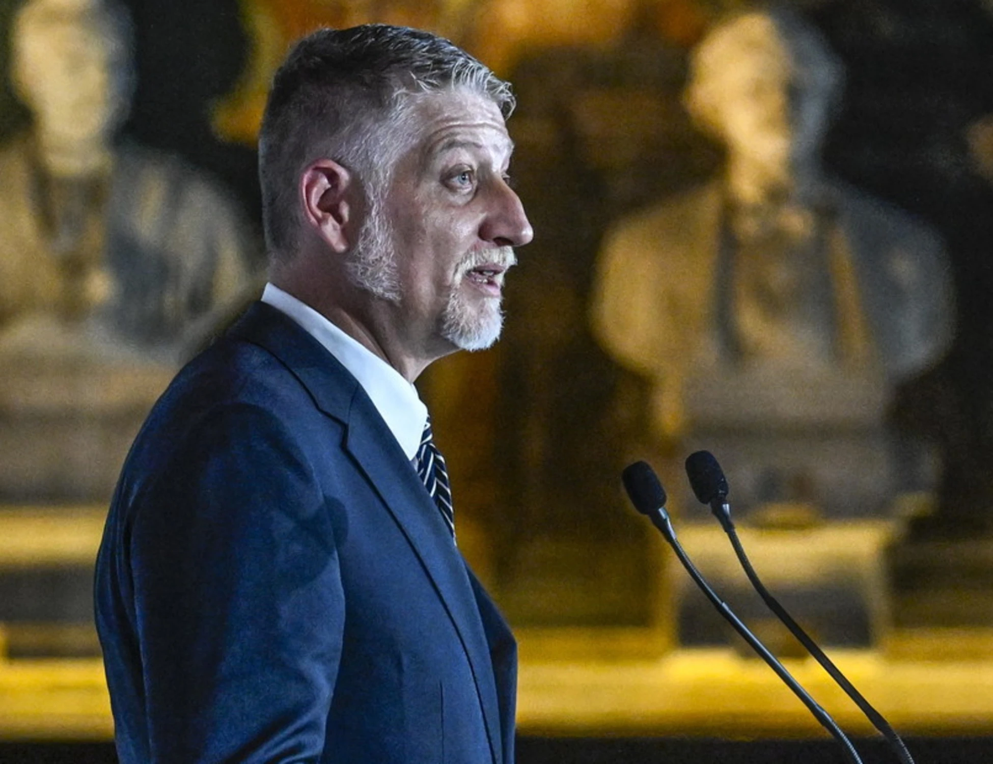 Cinema, il governo tira dritto: si smonta la rivolta
