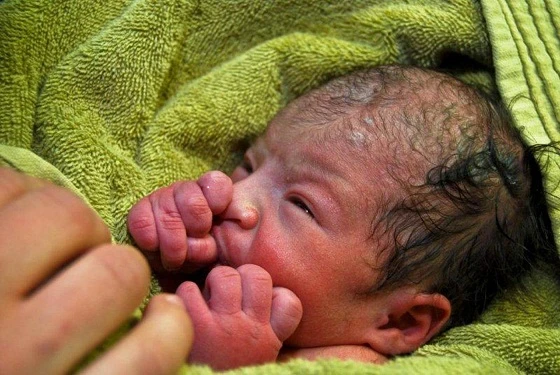 Pola, la neonata scambiata per una bomba