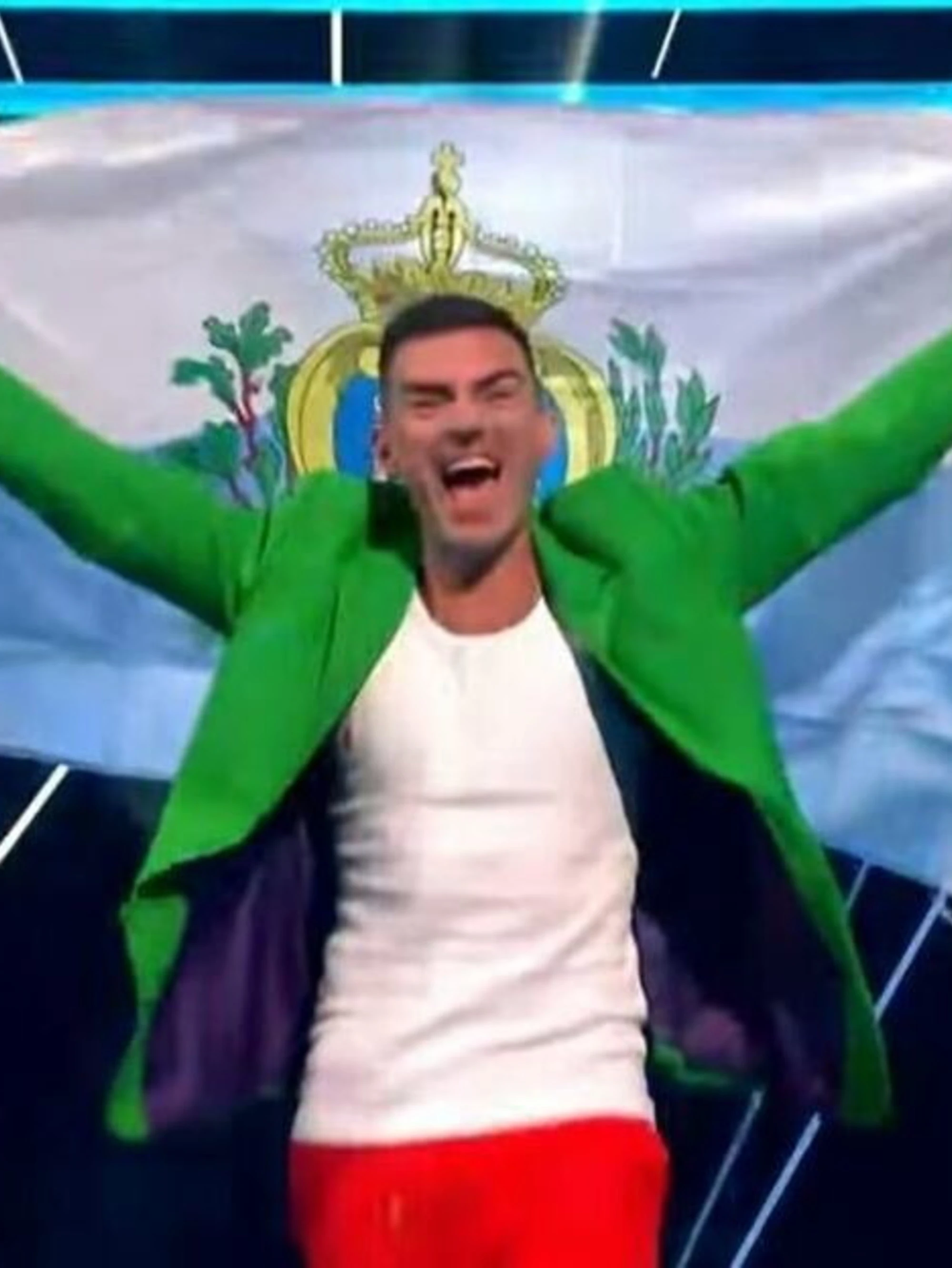 Eurovision, Gabry Ponte si veste col tricolore: "Ci puniranno", un caso politico