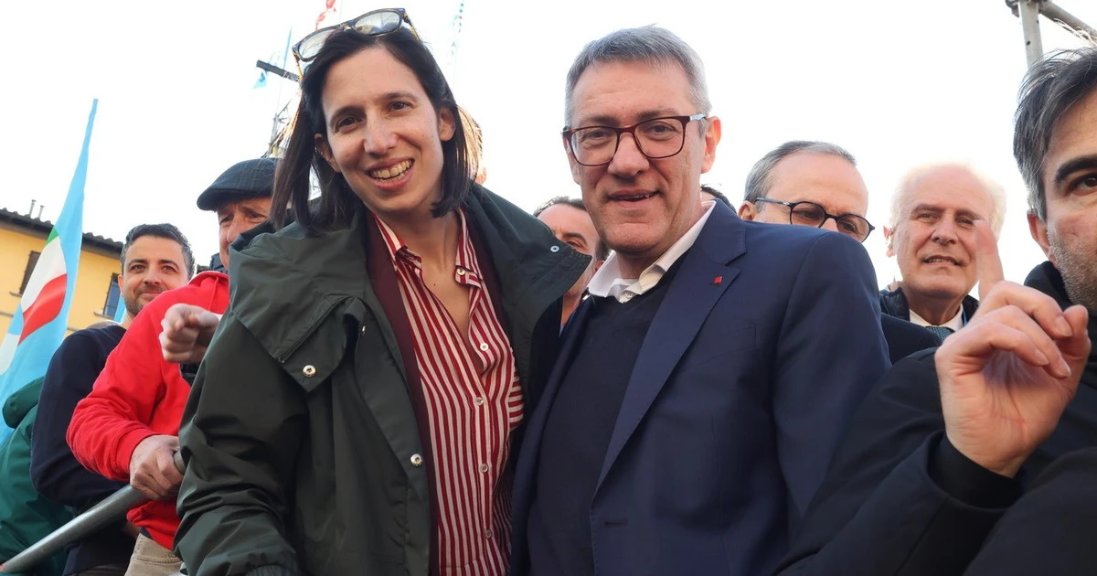 Sinistra in piazza per i gay: la parodia del sabato antifascista