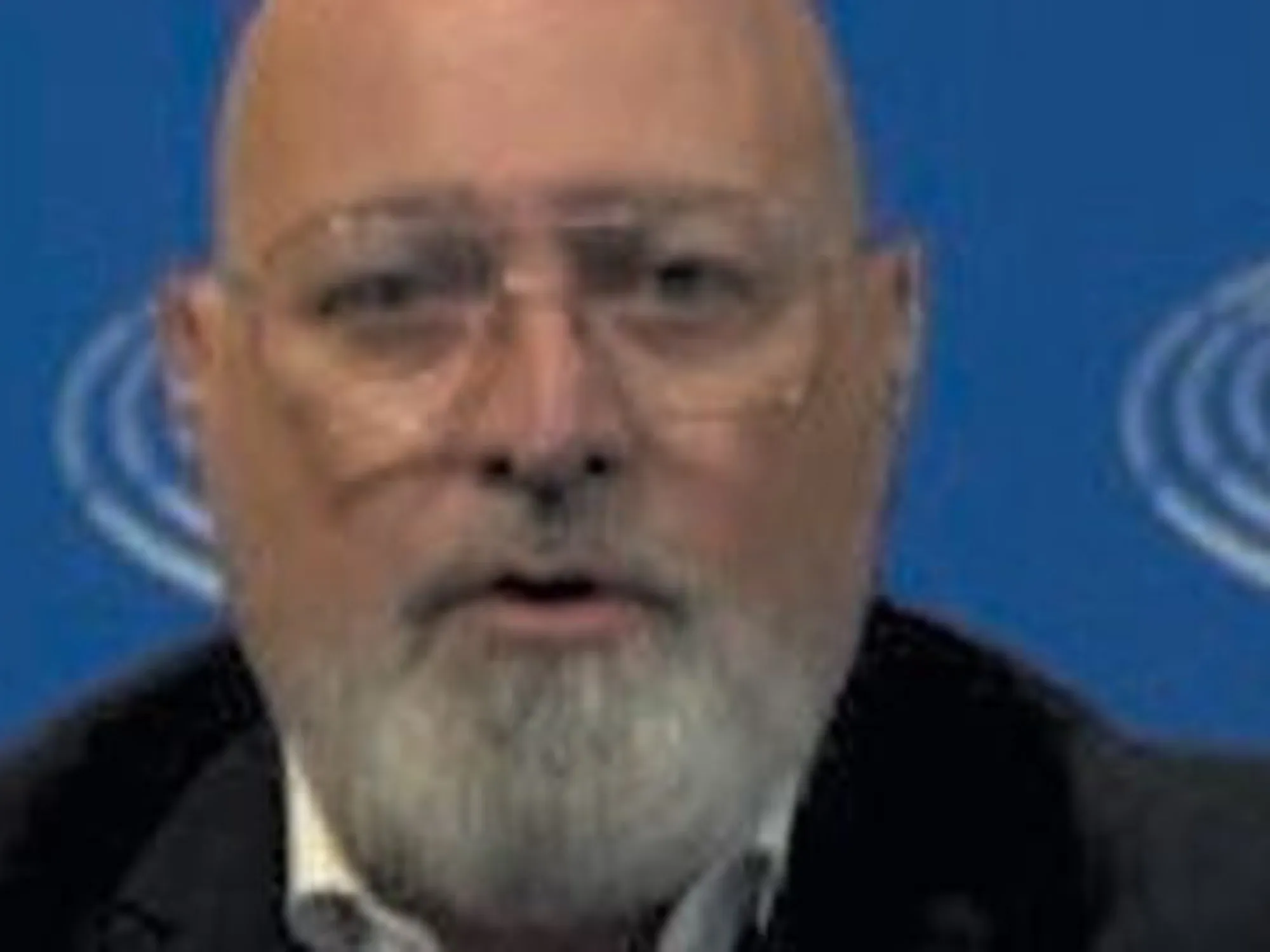Leggi l'articolo: Bonaccini, peggio se parla o se balbetta? Figuraccia storica