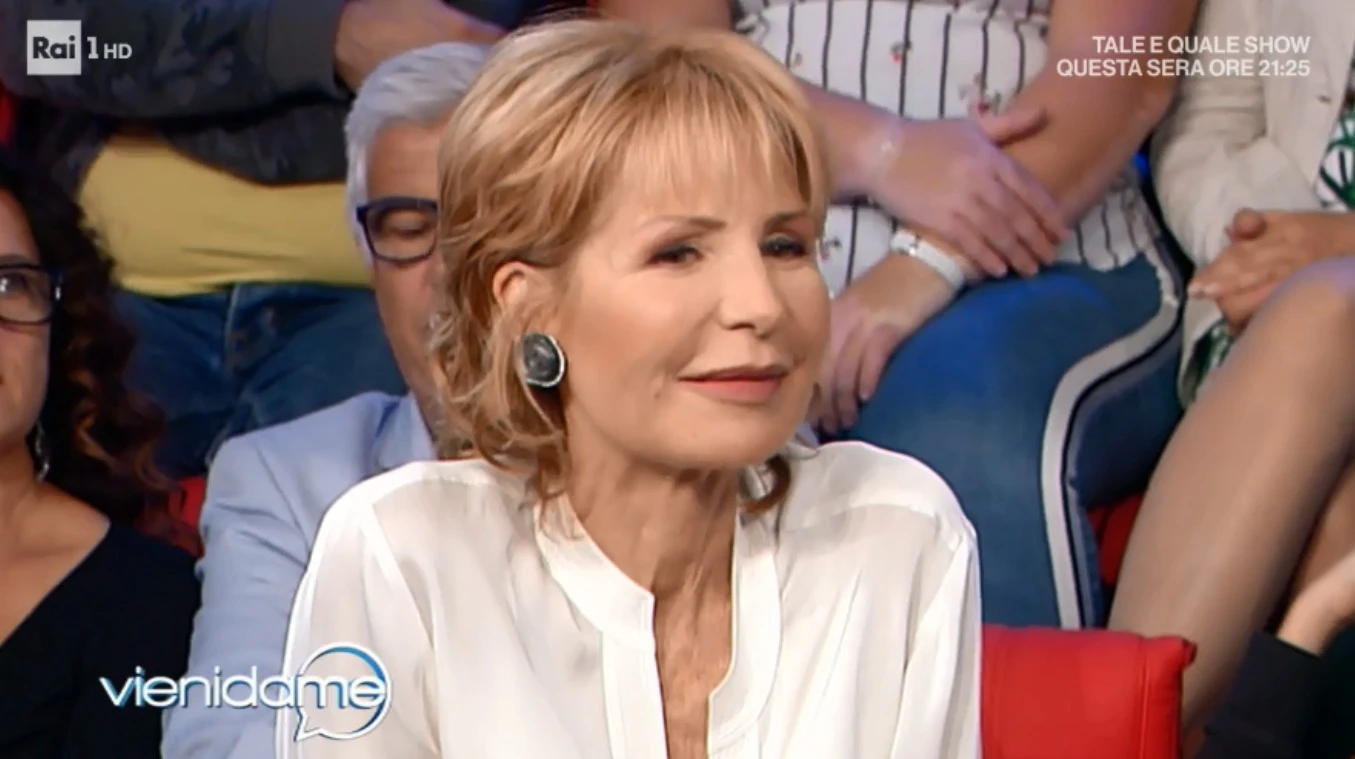 Vieni da me, Caterina Balivo e l'intervista privatissima con Lilli Gruber: "Hai fatto l'amante...?"
