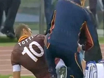 Roma, Totti si ferma Lesione muscolare e nuovi esami tra dieci giorni