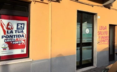 Matteo Salvini, scritta-choc davanti alla sede della Lega: "Inquietante"