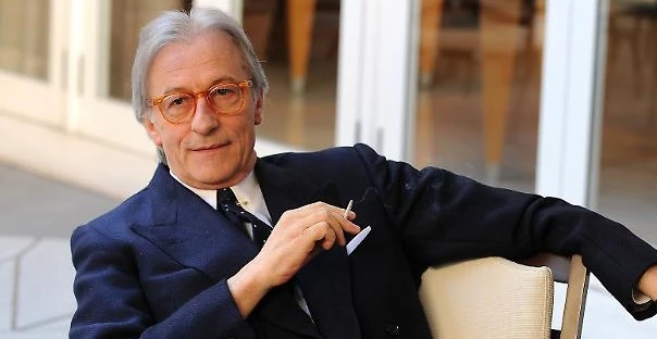 Vittorio Feltri, quelle corna in prima pagina che sconvolsero il Paese più delle Br