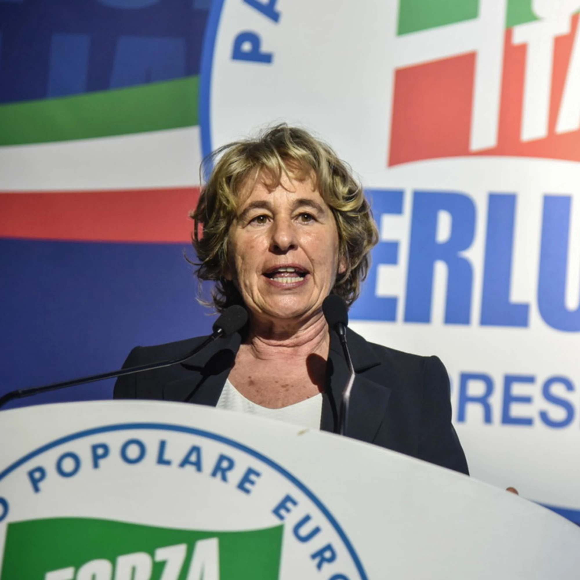 Berlusconi e Craxi: il filo si riannoda con Marina e Stefania