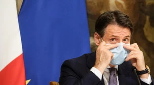 Augusto Minzolini contro Giuseppe Conte, "l'extraterrestre": "Tutte le balle nel suo discorso di domenica"