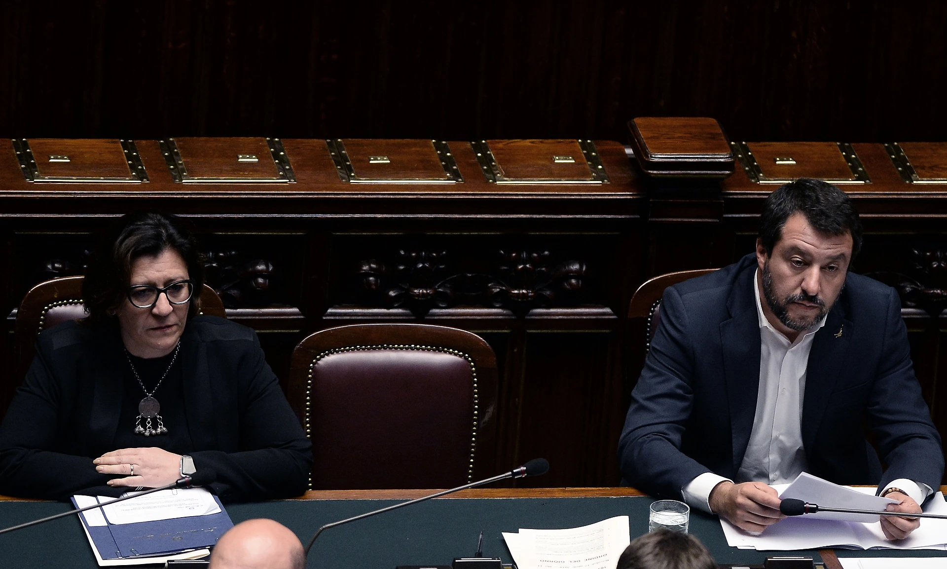 Matteo Salvini zittisce Elisabetta Trenta: "Pensi a fare il ministro. Le Forze armate meritano di più"
