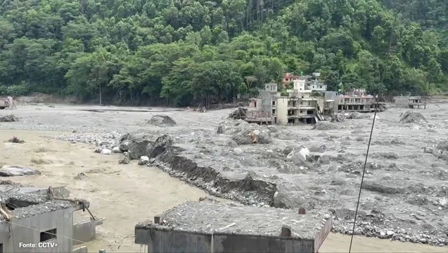 Nepal, le immagini delle devastazioni dopo le inondazioni