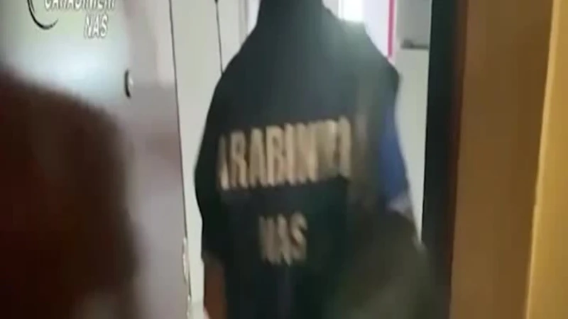 Zdravnik v Rimu kljub prepovedi izvajal estetske operacije v hiši