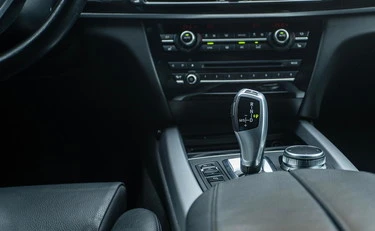 Le spara in faccia e la strangola in auto: Prato-choc, chi è la belva