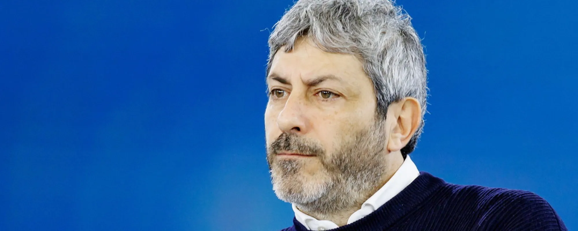 Leggi l'articolo: Esclusivo: la scorta anche in aereo, Fico travolto dallo scandalo