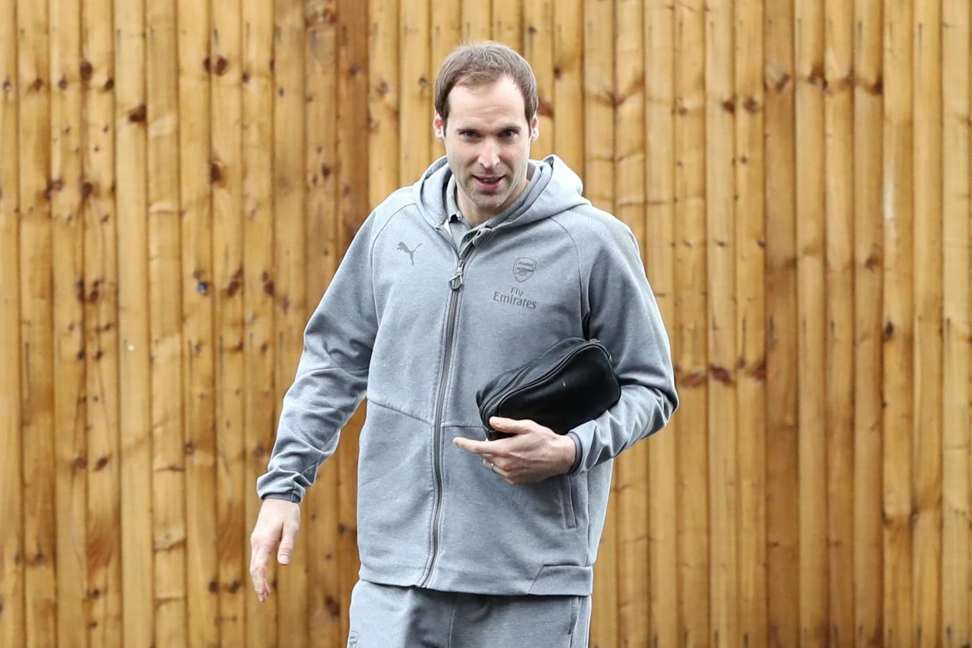 Petr Cech, un radicale cambio di vita dopo l&apos;addio al calcio: si dà all&apos;hockey su ghiaccio