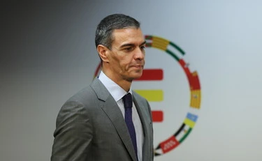 Pedro Sanchez, il dato-choc: aumenta l'occupazione di "Stato" degli stranieri, ma...